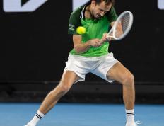 IM体育-ATP总决赛险胜温网，梅德韦杰夫刷新纪录