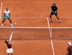 IM体育官方网站-关于日本网球队鏖战意大利网球队，瓦林卡关键制胜的信息