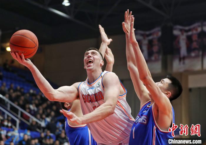 IM体育数据分析平台-青海男篮主场落败，输给内蒙古队
