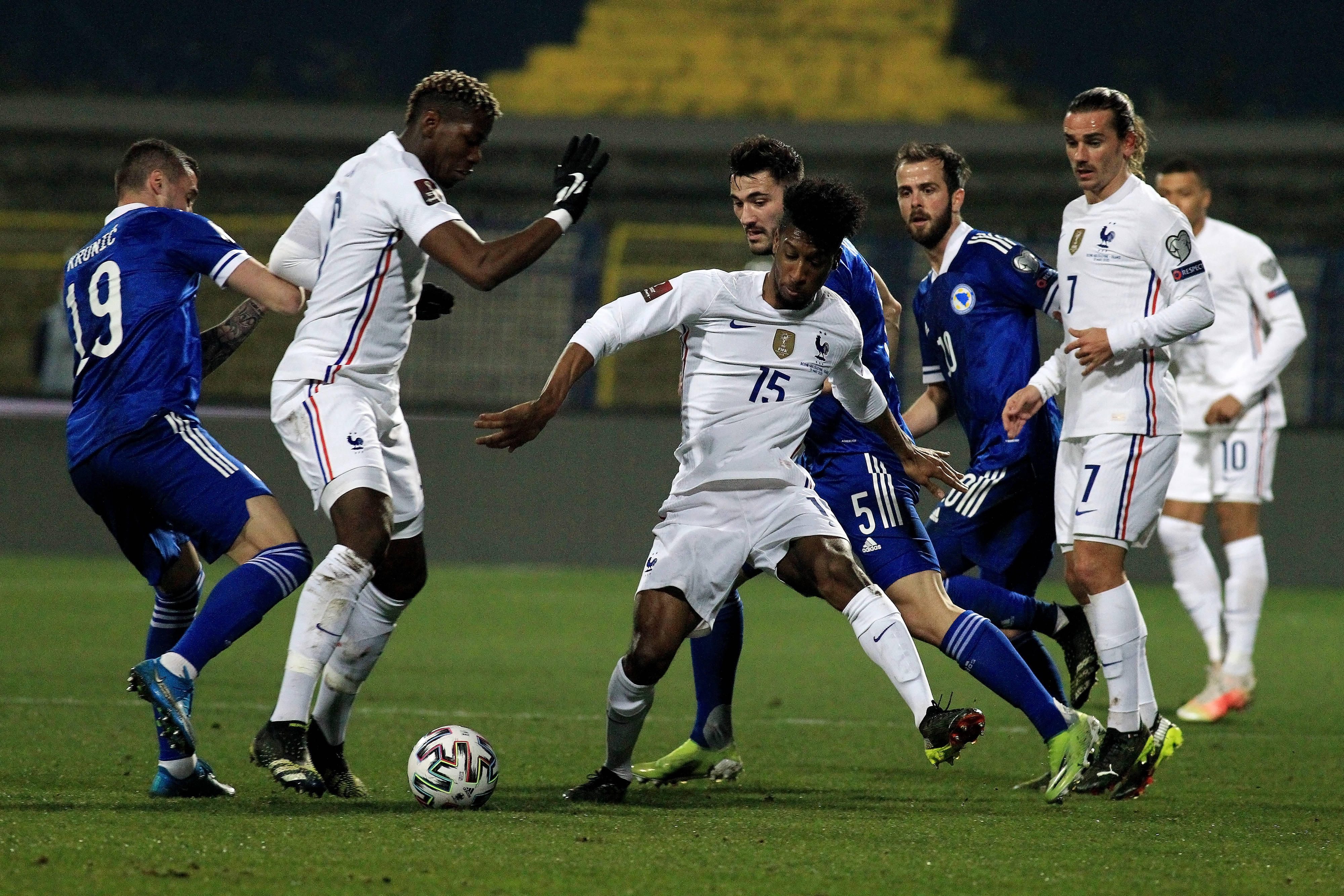 IM体育社区互动入口-波黑-负法国,遭遇两连败