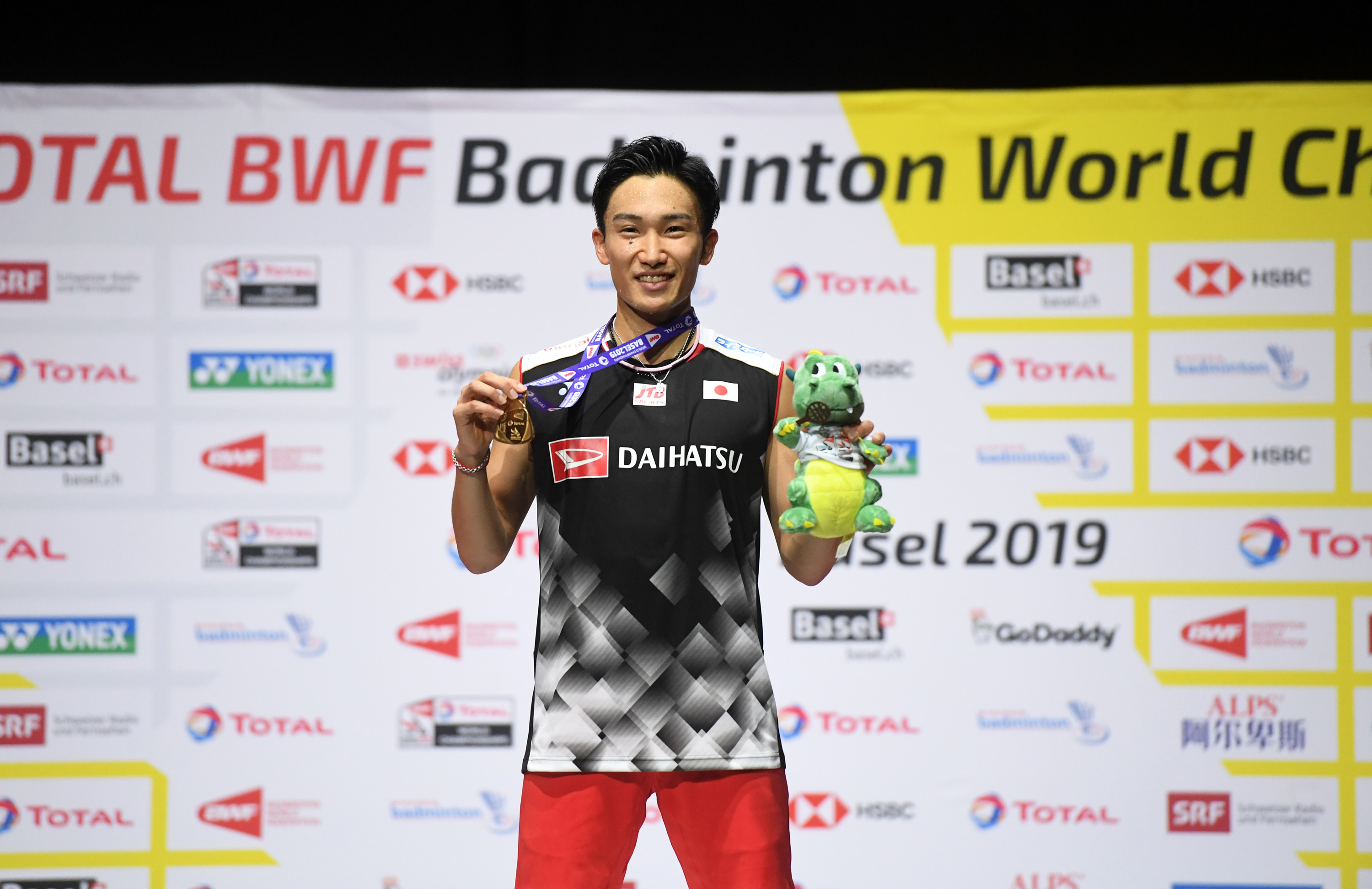 IM体育官方网-日本队完胜丹麦队,桃田贤斗高光表现的简单介绍