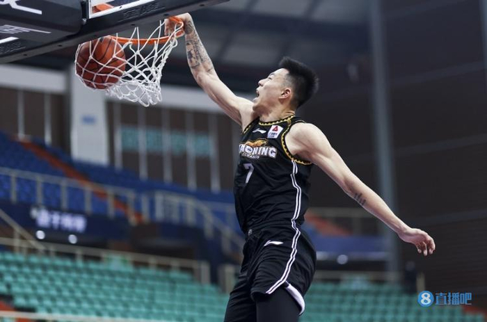 IM体育官方网站-新疆队绝杀凯尔特人，张镇麟状态火热的简单介绍