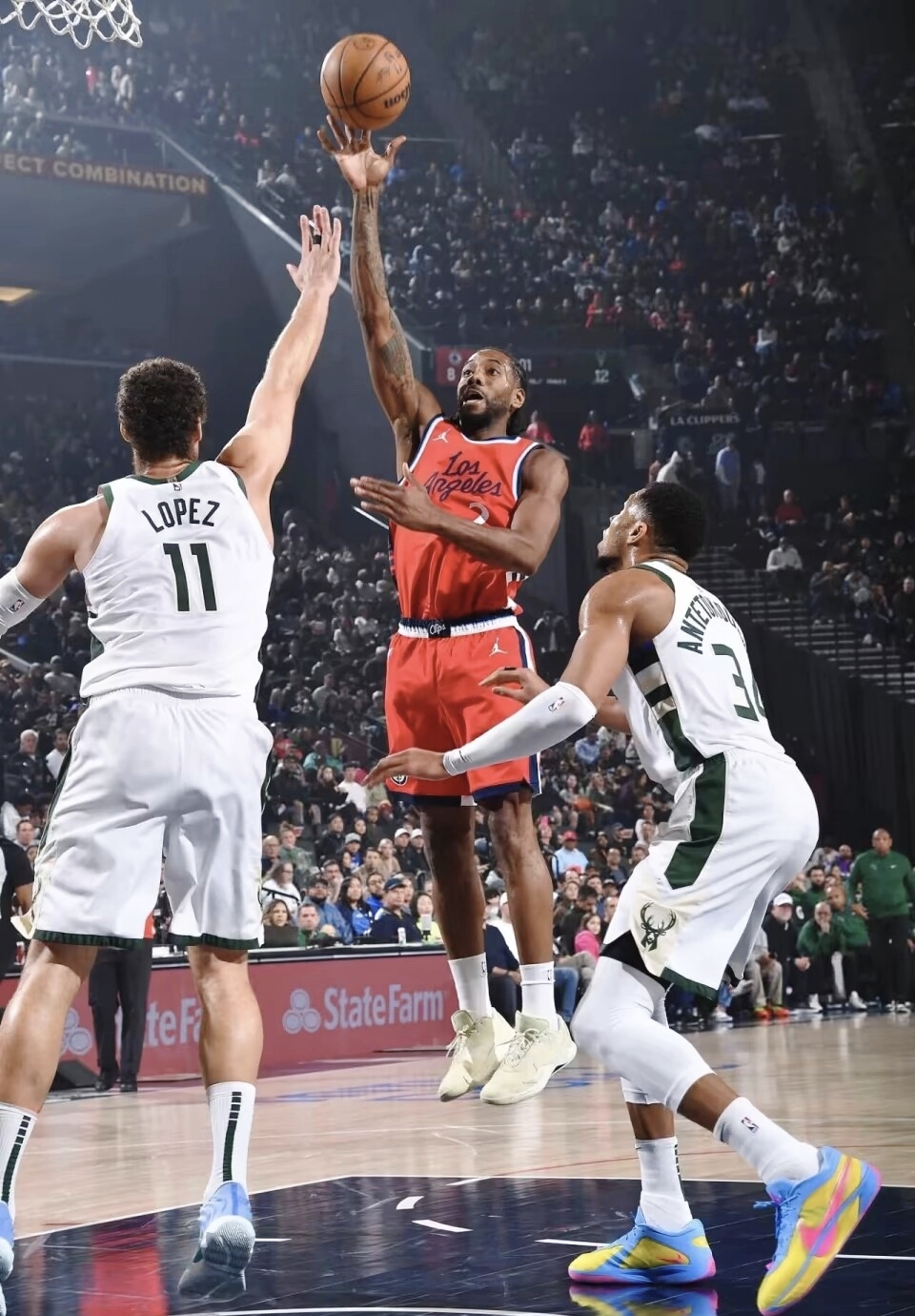 IM体育数据分析平台-雄鹿力克辽宁队，欧文关键制胜