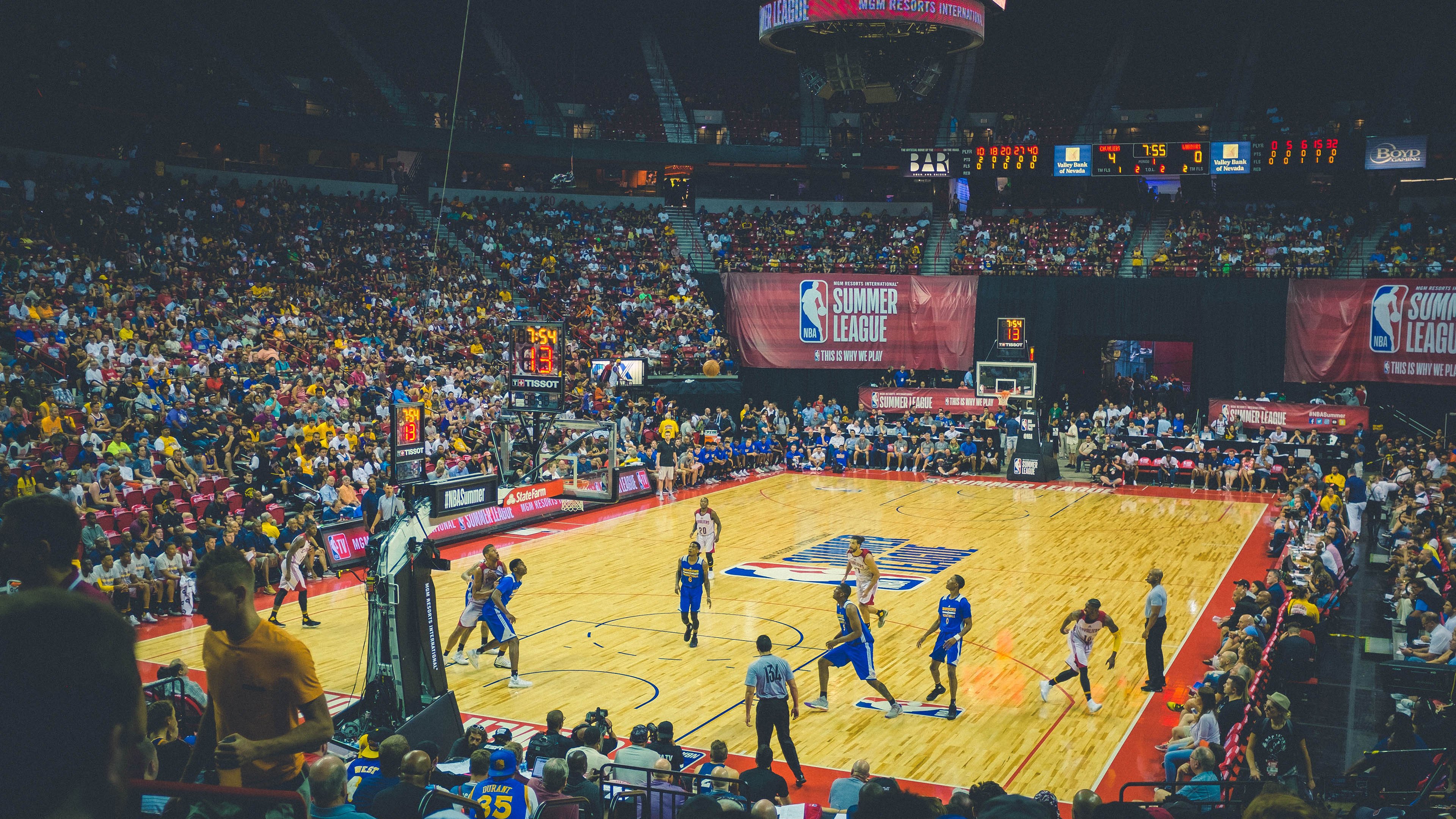 IM体育官方网-贝恩狂轰40+创生涯之夜，灰熊攻防碾碎开拓者迎关键胜利