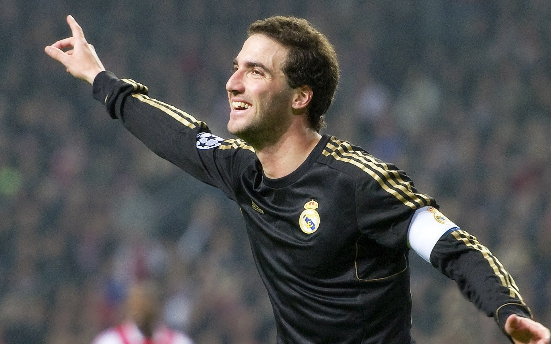 IM Sport-赛道与绿茵场的双重奏,当F1争冠焦点战遇上利物浦的摩洛哥征服